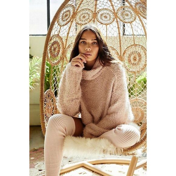 NEW FREE PEOPLE FP MOVEMENT Sz M/L HEATIN UP PLUSH - Picture 1 of 5